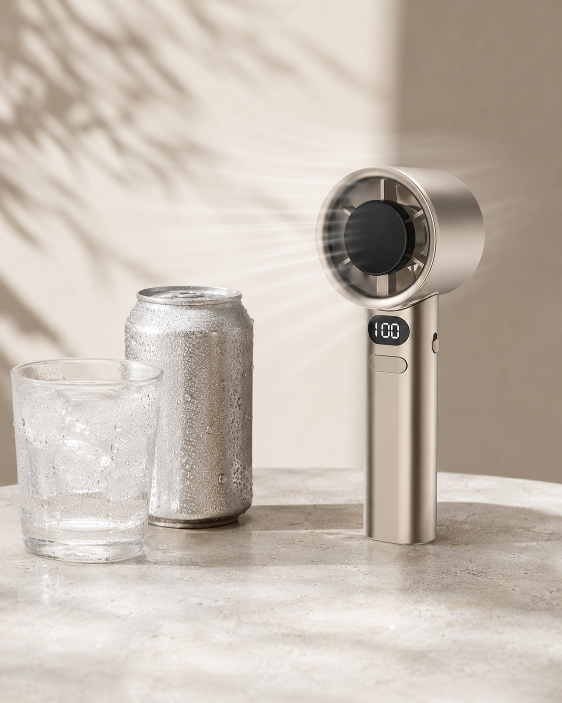Chillora cooling a drink